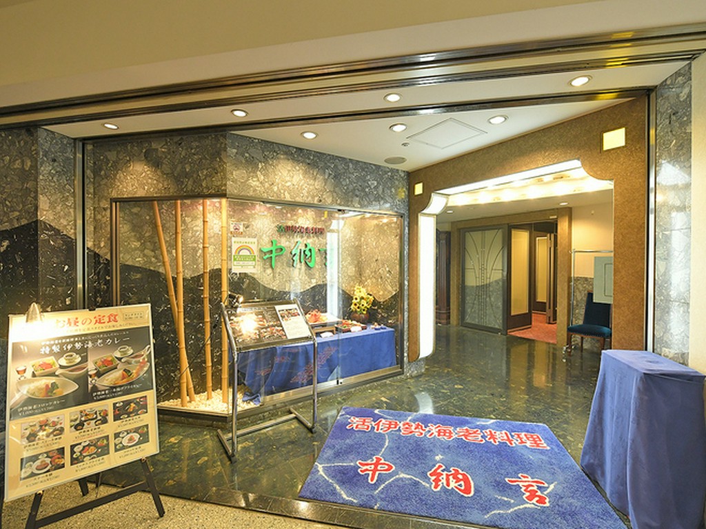 駅から徒歩5分とアクセス良好。大森ベルポートの駐車場も利用可