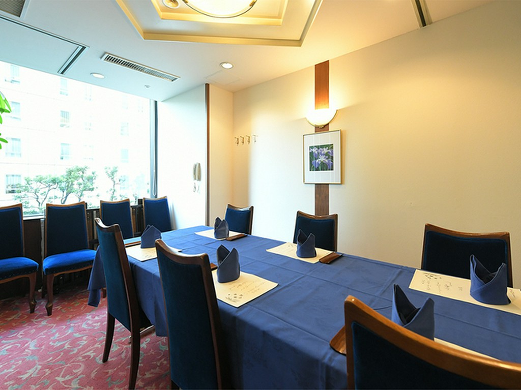 記念日や長寿のお祝いなど、ハレの日にふさわしい上質な空間