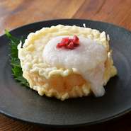 出汁で炊いた大根は梅の風味もとろろで新食感もお楽しみ下さい。