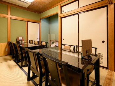 ゆっくり落ち着きながら、まずはお腹を満たして