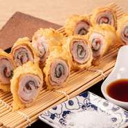 梅、キムチ、紅ショウガの3種類を用意してます。サクサクの衣でとっても美味しいです。