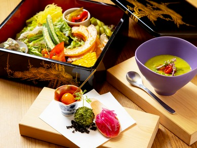フランス料理にも通ずる『一汁三菜とサラダ』で吉岡氏ならではの世界観を満喫
