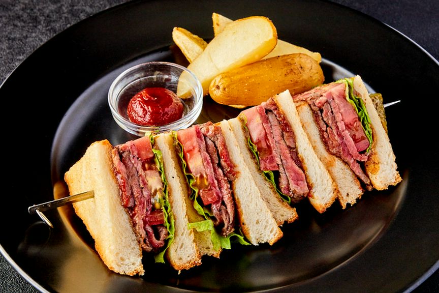 敷島黒毛和牛モモ肉のDiDi'sサンドイッチ