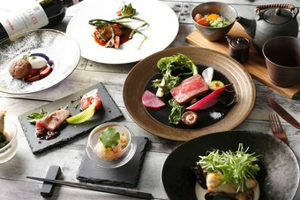 季節感を堪能できる月替わりの『前菜』