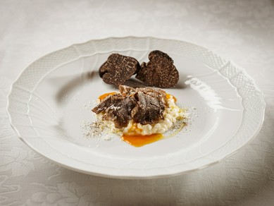 特別な日を美味と共に祝福。シェフのスペシャリテが詰まった『シェフにおまかせコース』