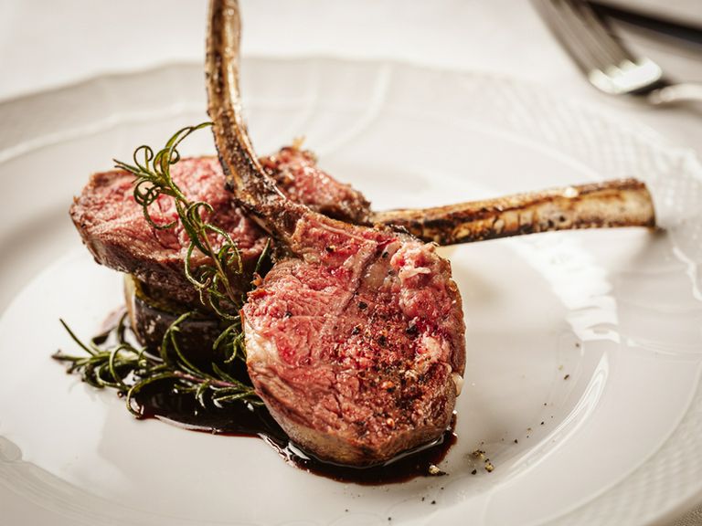 肉本来の持ち味を活かし、趣向を凝らしたスタイルで登場『ある日の肉料理〜仔羊のグリル』