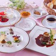 ※2名様より承ります。
※営業時間は予告なく変更になる場合がございます。
※料金には消費税、サービス料が含まれております。
※仕入れ等の状況により食材が変更になる場合がございます。
※写真はイメージです。