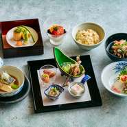 旬の食材を多彩に盛り込んだお弁当風ランチ等、季節の食材をご堪能ください。