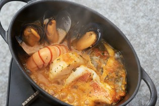 魚介の濃厚な旨みを凝縮したブイヤベース