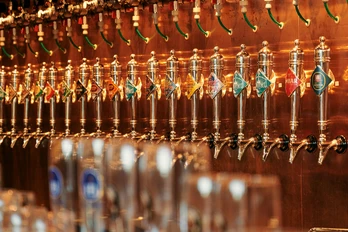 ブラウアターフェル　アトレ竹芝店