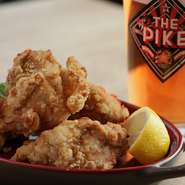 ビールと相性抜群。唐揚げから溢れ出す肉汁をビールで流し込む『四万十鶏の唐揚げ』