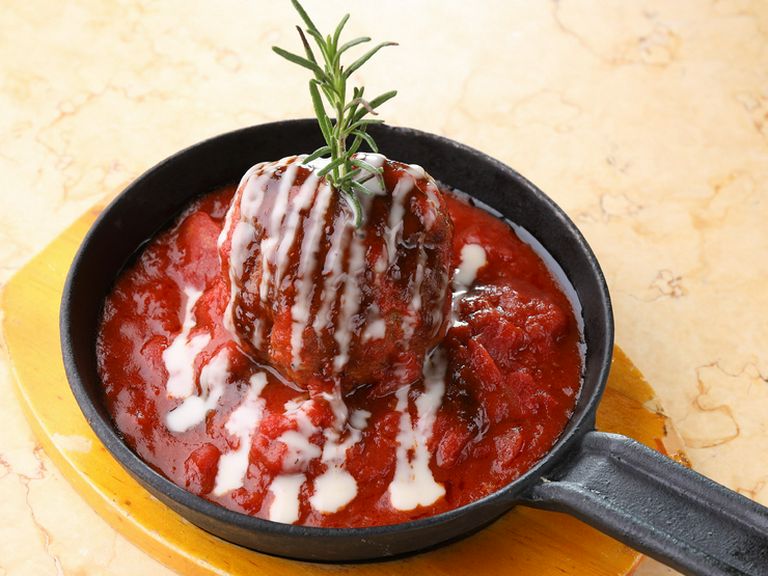 ボリュームのある逸品『フリカデル トマト&オリジナルデミグラスソース』