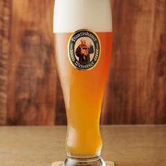 バナナや柑橘系の甘い香りがふんわり！『フランツィスカーナー・ヴァイスピア ゴールド』500ml　Mサイズ