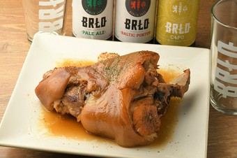 手間を惜しまず、じっくりと仕上げられるドイツ料理の代表格『アイスバイン』