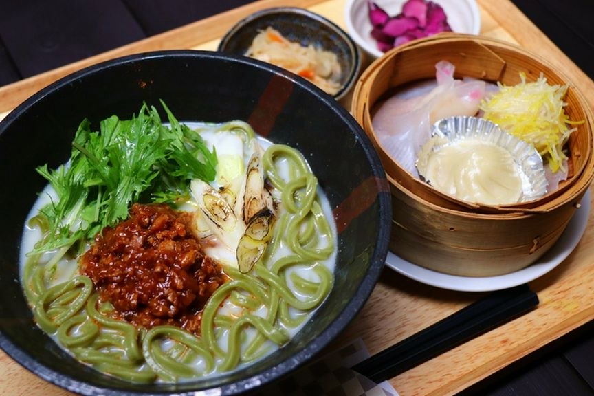 ごま豆乳宇治抹茶うどんセット