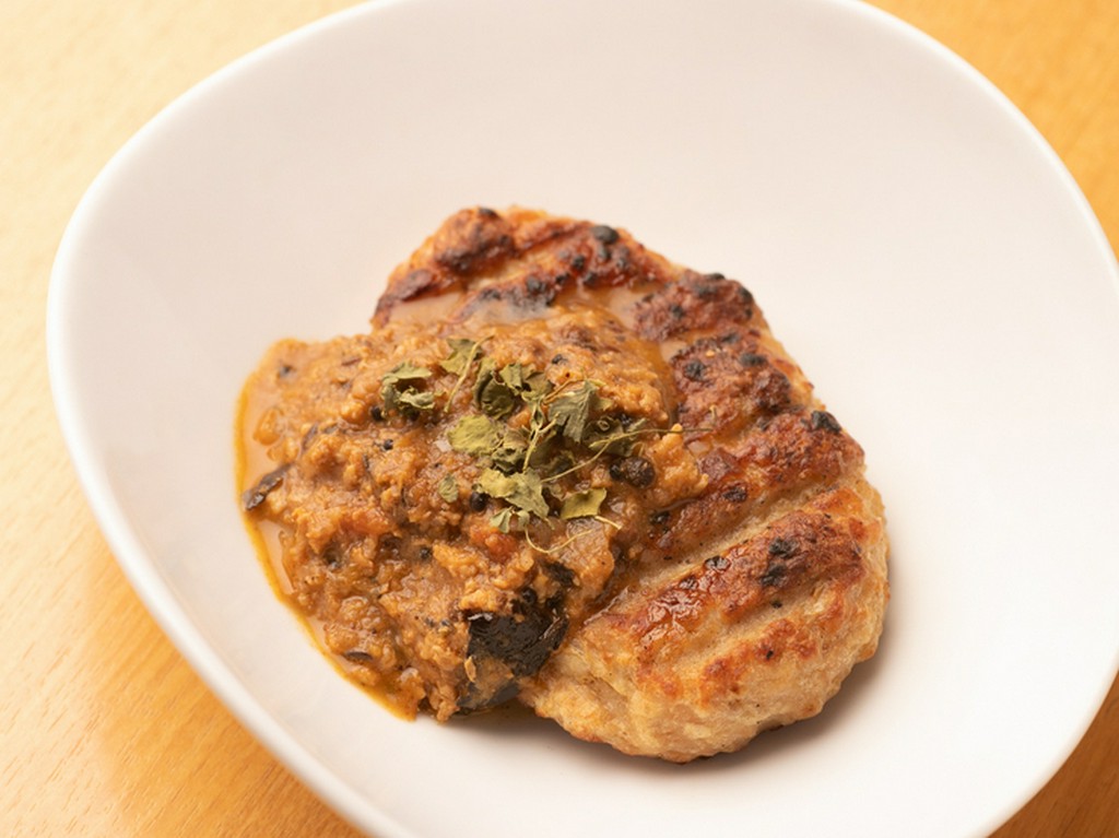 20種類の多彩なつくねの1つ『キーマカレーソース』