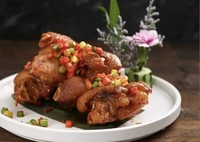 カリフラワーと豚肉炒め　1280
黄にらと豚肉炒め　1880
干し豆腐とセロリの肉炒め　1280
牛肉と牛すじ肉の煮込み　2680
牛とじゃがいもの　トマト煮込み　2280
牛肉のオイスターソース炒め　1680