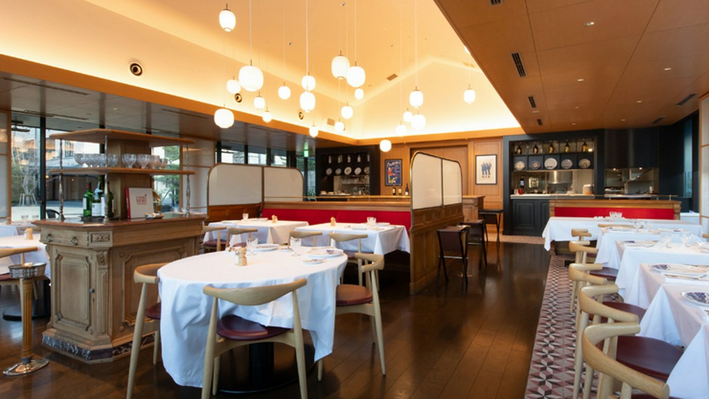 現代的な洗練さと温かみのある空間を演出