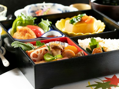 落ち着いた大人の雰囲気で二人の時間を