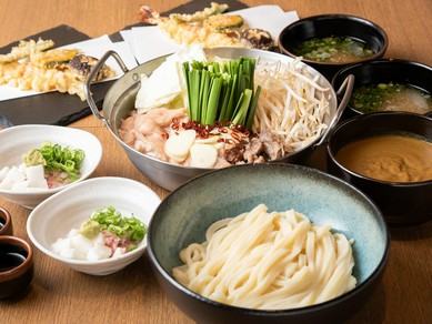 出汁しゃぶ・モツ鍋・水炊き。だしの旨みが広がる人気の鍋料理
