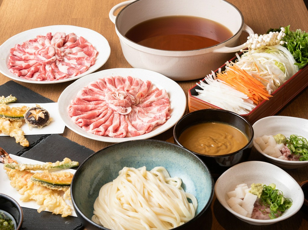 国産和豚肩ロースがたっぷり250g『自慢だし出汁しゃぶコース』