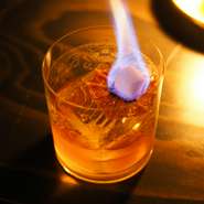 オレンジとシナモンの香りが際立つオリジナルオールドファッションドです