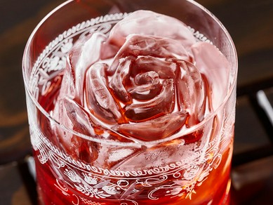 Rose ice negroni