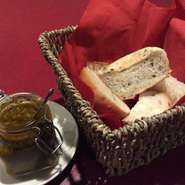 パン盛り合わせ