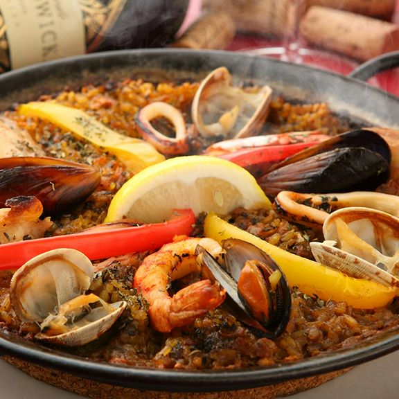 チキンと魚介のパエージャ