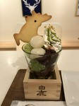 largeタイプと鹿パフェタイプ、テイクアウトもあり。抹茶ムースのほろ苦さと小豆の甘さがベストマッチ！ぷにぷにの白玉もたまらない！季節とわず人気のパフェです！