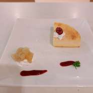 京都チーズケーキ専門店「ソラアオ」さんとのコラボ商品！上品で濃厚なチーズと大吟醸の微やかな香りが口の中でとろけます。