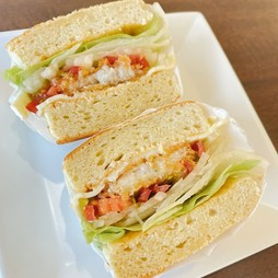 パンケーキサンド(ぎおんたるたるフィッシュ)