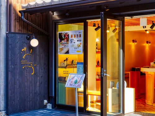 ホテル鈴の1階にある町家カフェ