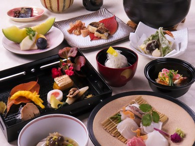 季節の旬のものを取り入れた『京会席』