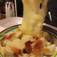 一番のオススメはパンとのコンビ！でも、どのメニューにも追加できちゃうので、あなただけの美味しさを追及するのもOK！