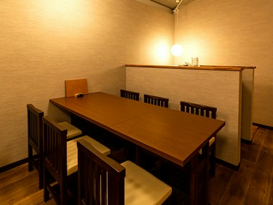 【個室あり】落ち着いた雰囲気の店内でゆっくりとお食事を