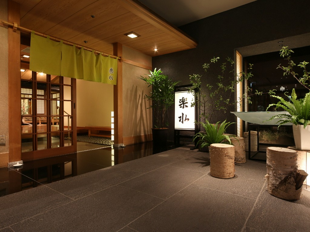 お出迎えからお見送りまで、部屋専属の仲居の「おもてなし」
