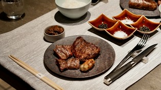 贅沢な旨みを感じるメインディッシュ『本日のいぶさなステーキ』