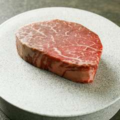 和牛本来のおいしさを追求した「いぶさな牛」を提供