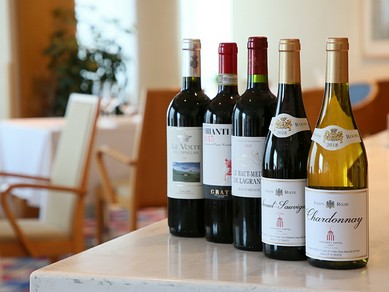 赤、白、スパークリングなどワインが豊富に揃っています