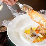 ▪前菜
▪蛤のマリニエール　フィルム包み
▪グリーンサラダ
▪道産牛フィレ肉80ｇと静岡産本わさび
▪焼き野菜3種
▪ガーリックライス 香の物 味噌椀
▪本日のデザー