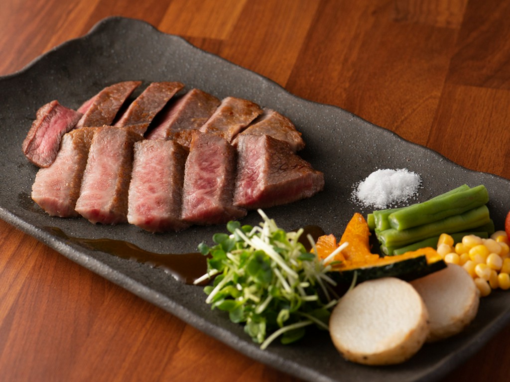 佐賀牛ステーキ（佐賀）