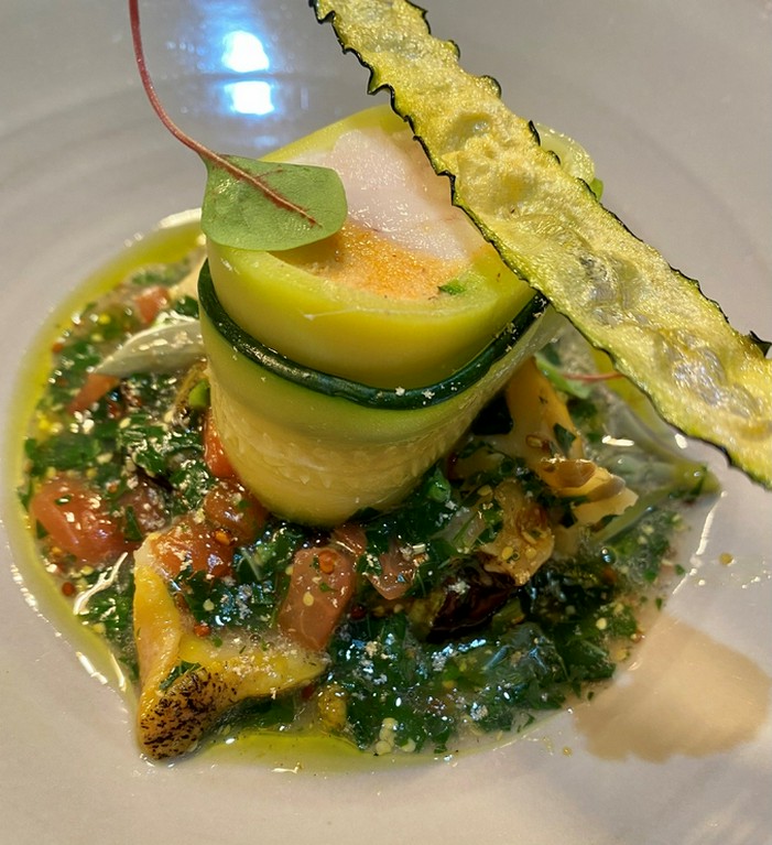 ヒラメのヴァプール　モロヘイヤのソース