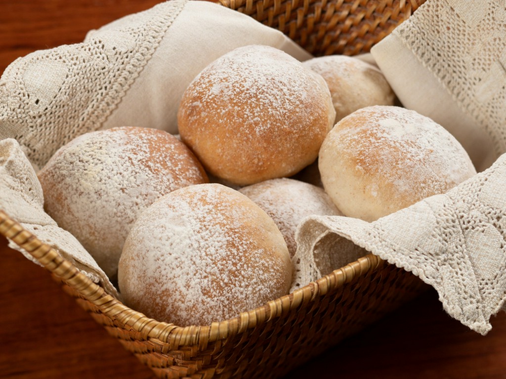 自家製全粒粉のパン