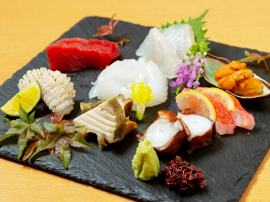 お造り盛り合わせ（2人前）