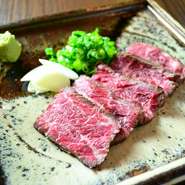 新鮮なハラミのタタキを薬味とポン酢でさっぱりと。
