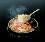 海老やムール貝などの海鮮がたっぷり入ったピリ辛豆腐スープ。