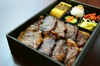 厚切り上ハラミ、玉子焼き、キムチ、ナムル、ご飯