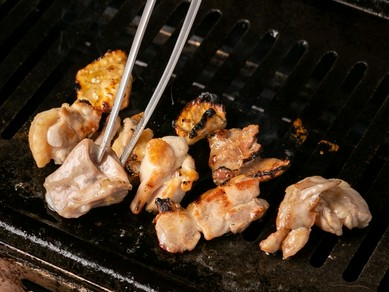 部位はもちろん、さまざまなメニューで鶏の魅力をしっかりと満喫
