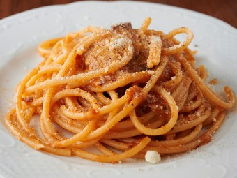 ローマ名物 アマトリチャーナ ブカティーニ